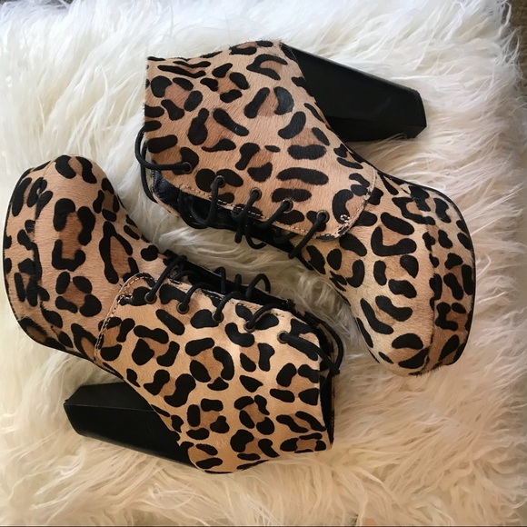 Steve Madden Leopard print booties NWOT - Picture 1 of 2